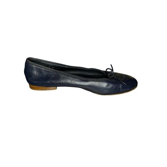 Chanel Navy Leather CC Toe Cap Ballet Flats 40.5 - Picture 9 of 14